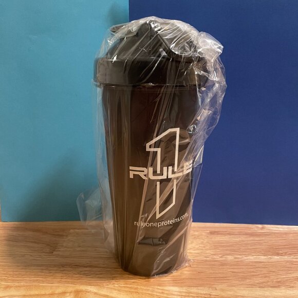 NWT - Rule 1 (R1) Proteins - Premium Leakproof Shaker Bottle - Black, 20 Oz - Picture 1 of 6